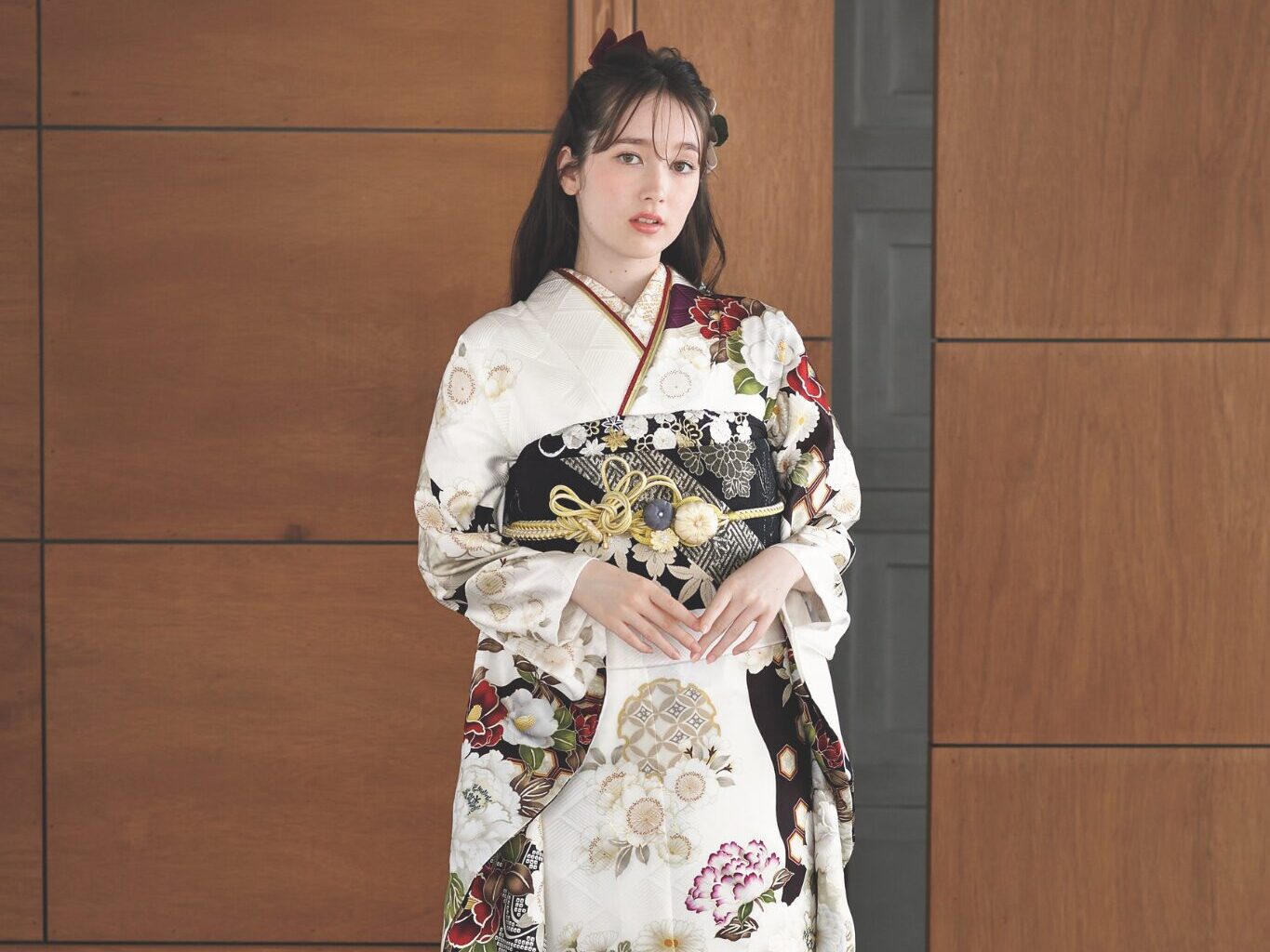 京都　宇治　大阪　茨木　振袖　白　古典柄.jpg